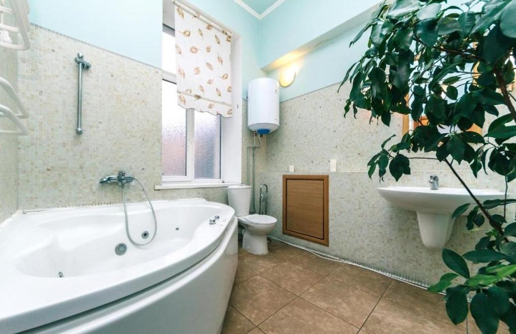 קייב Apartment - Independence Square מראה חיצוני תמונה