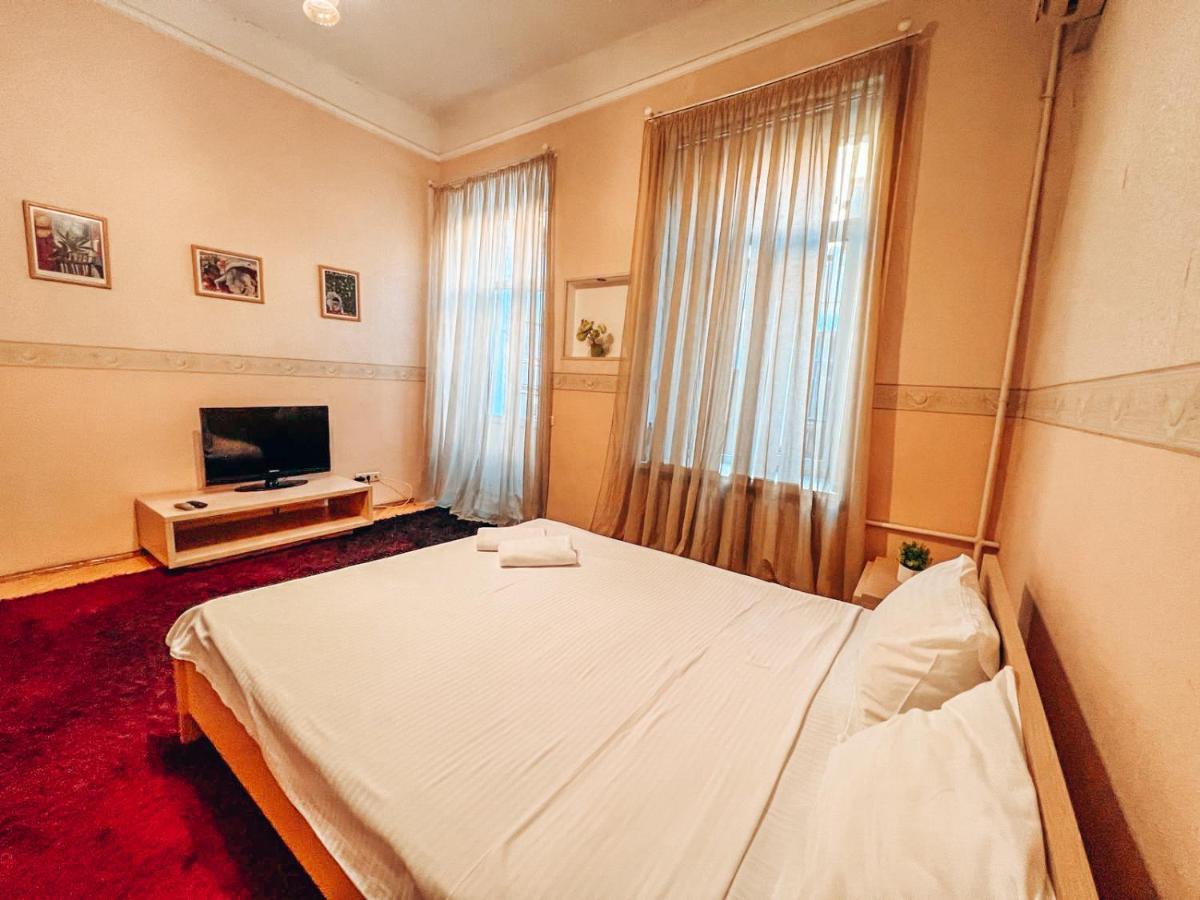 קייב Apartment - Independence Square מראה חיצוני תמונה